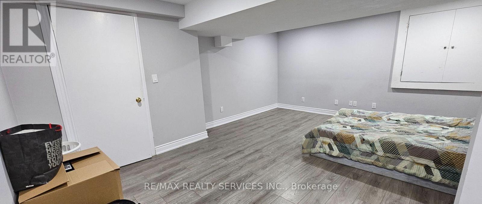 141 Whitwell Drive, Brampton, Ontario  L6P 1L2 - Photo 11 - W12742212