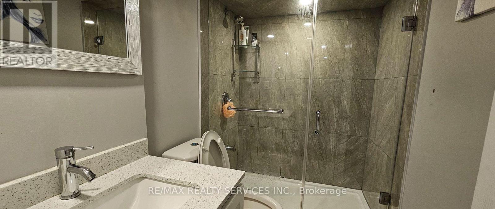 141 Whitwell Drive, Brampton, Ontario  L6P 1L2 - Photo 13 - W12742212