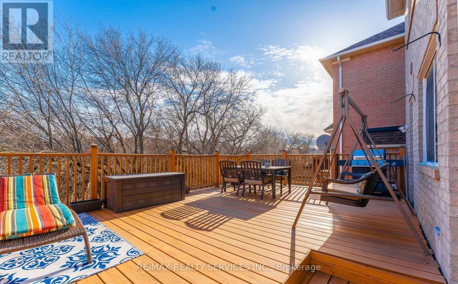 141 Whitwell Drive, Brampton, Ontario  L6P 1L2 - Photo 4 - W12742212