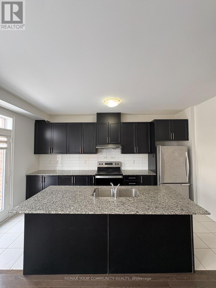 84 Emerald Coast Trail, Brampton, Ontario  L7A 5A7 - Photo 5 - W12742220