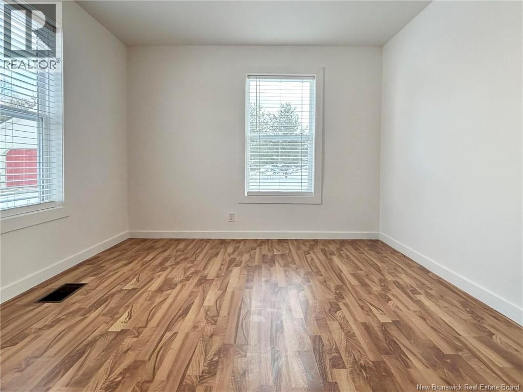 16 Highfield Street, Miramichi, New Brunswick  E1N 4J3 - Photo 6 - NB132916