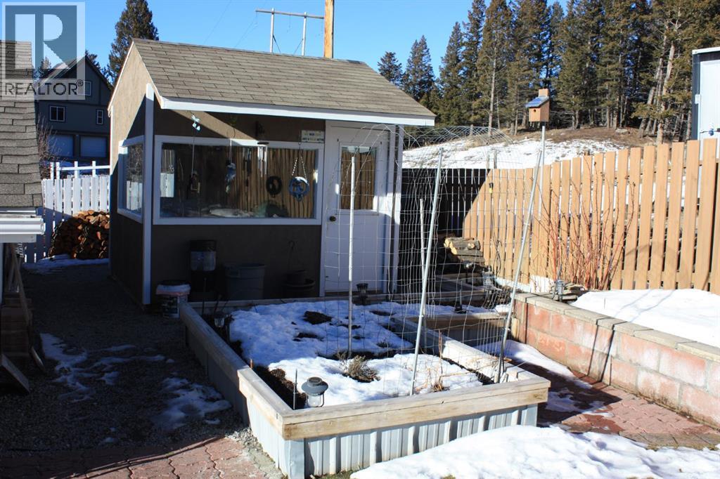 7605 29 Avenue, Coleman, Alberta  T0K 0M0 - Photo 10 - A2275772