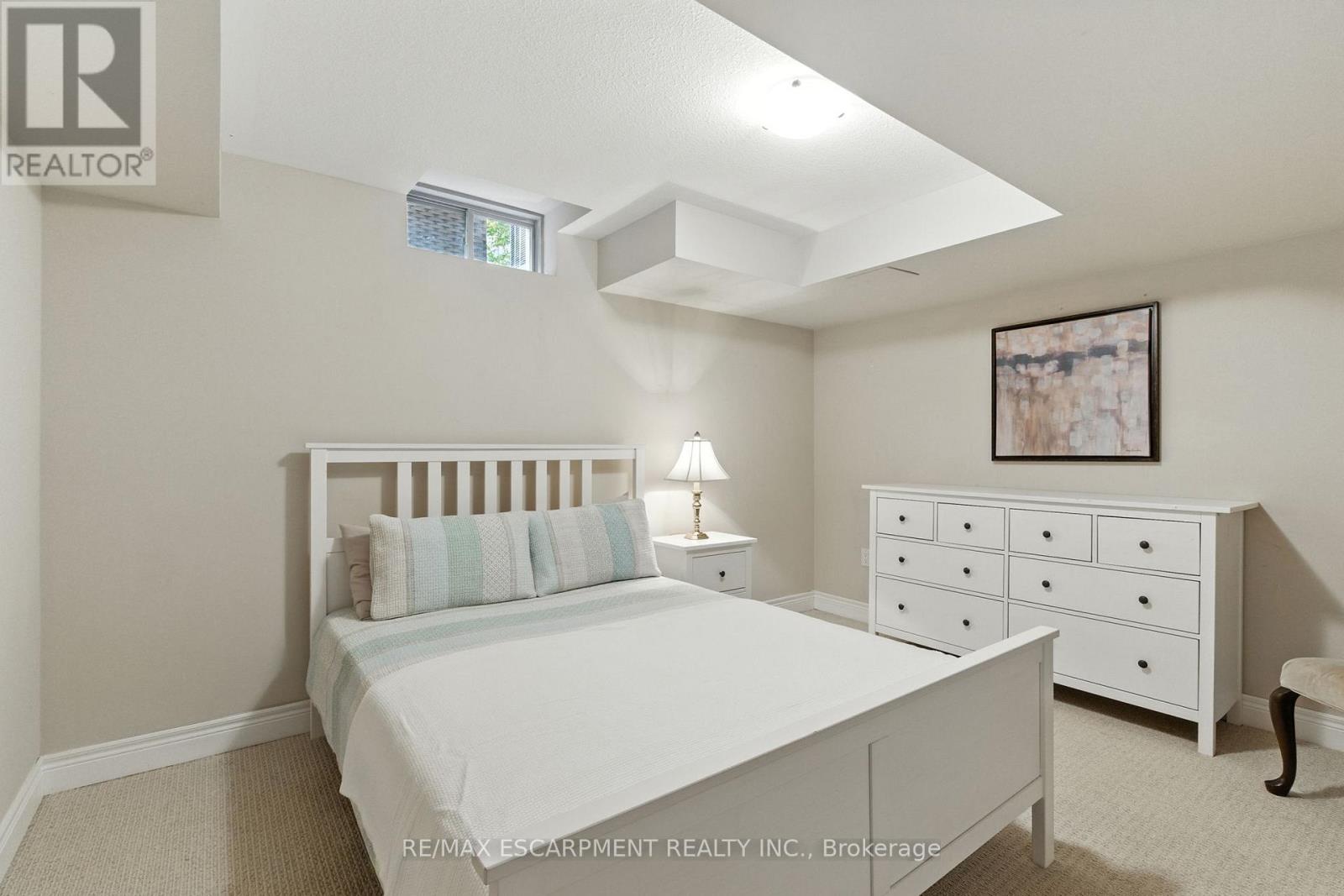 4 Burgundy Grove, Hamilton, Ontario  L9K 0E7 - Photo 30 - X12742150