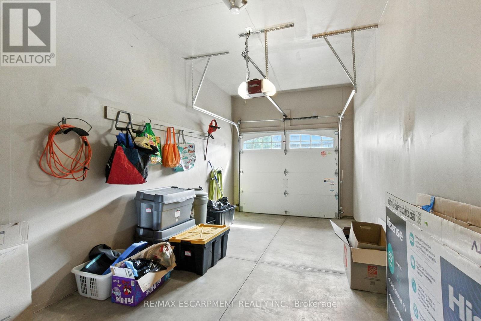 4 Burgundy Grove, Hamilton, Ontario  L9K 0E7 - Photo 37 - X12742150