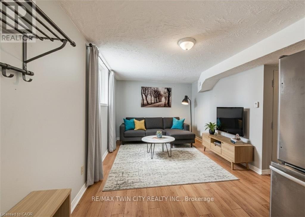 839 Doon Village Road, Kitchener, Ontario  N2P 1A1 - Photo 34 - X12742170