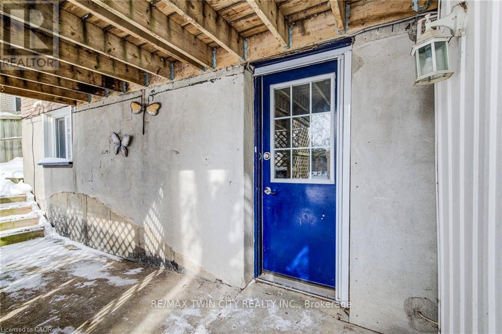 839 Doon Village Road, Kitchener, Ontario  N2P 1A1 - Photo 39 - X12742170