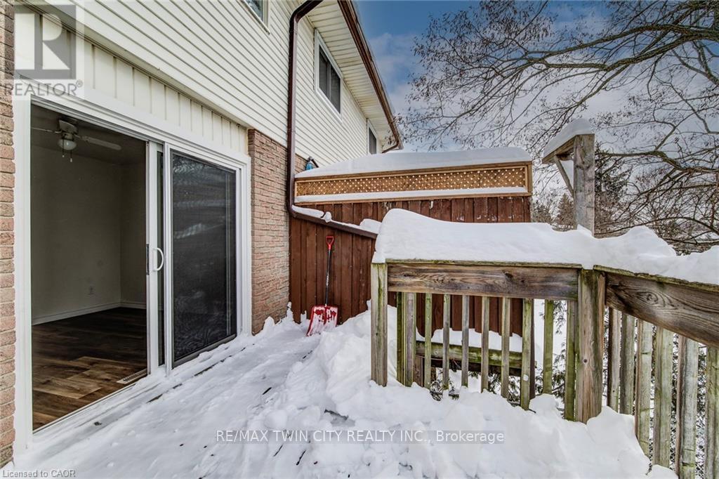839 Doon Village Road, Kitchener, Ontario  N2P 1A1 - Photo 41 - X12742170