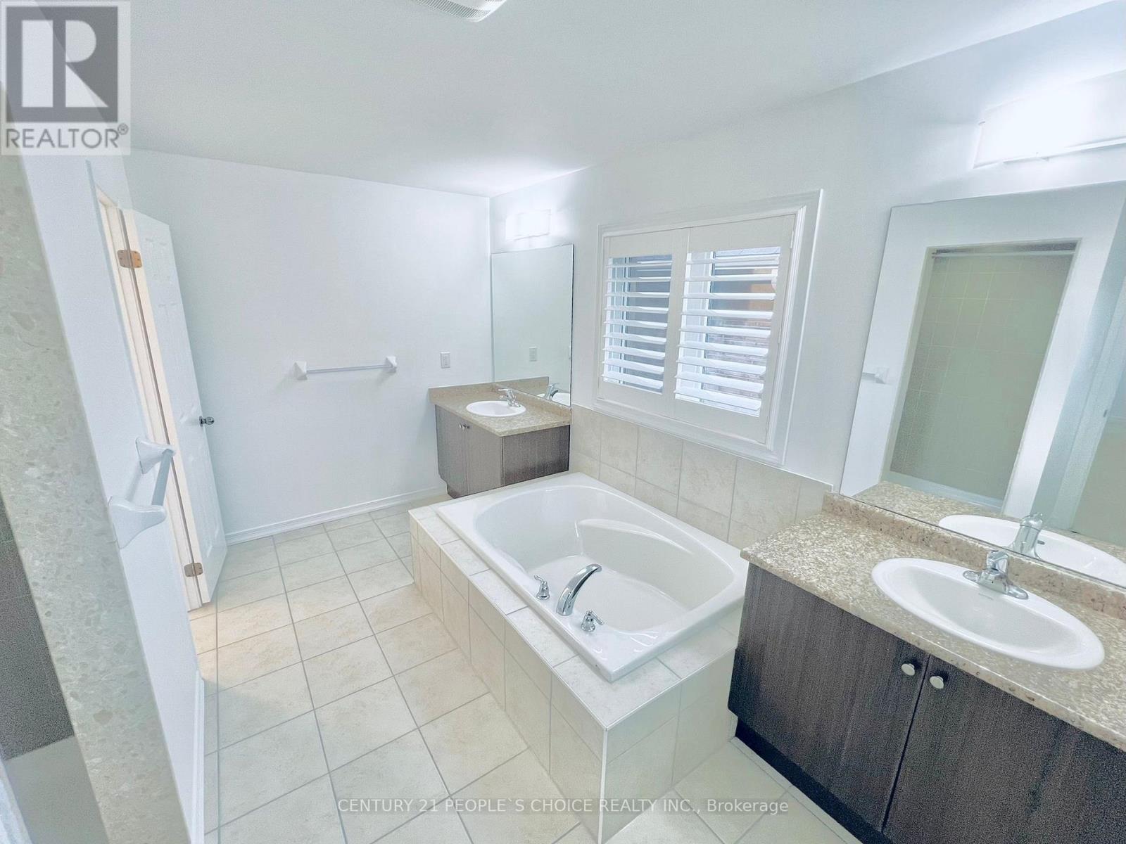 7692 Sycamore Drive, Niagara Falls, Ontario  L2H 0N6 - Photo 18 - X12742182