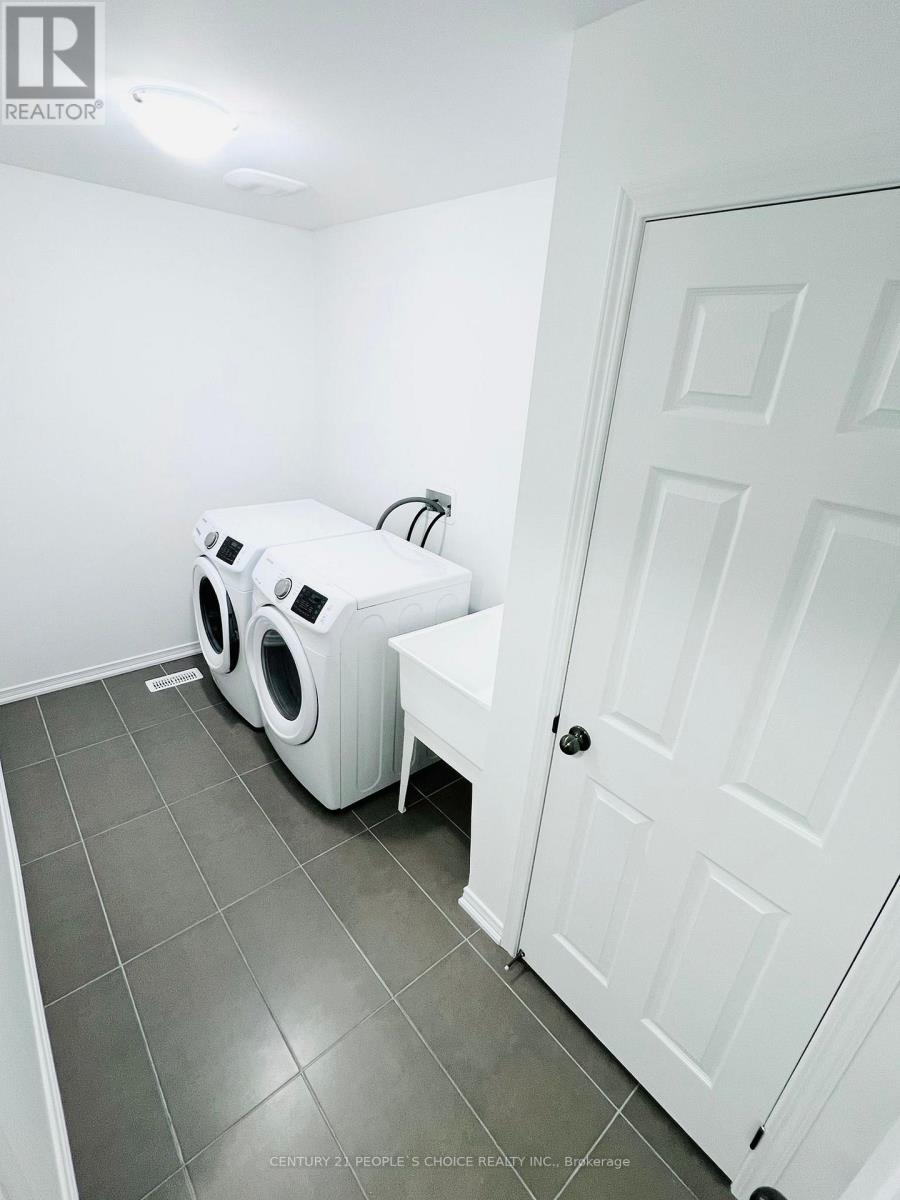 7692 Sycamore Drive, Niagara Falls, Ontario  L2H 0N6 - Photo 31 - X12742182