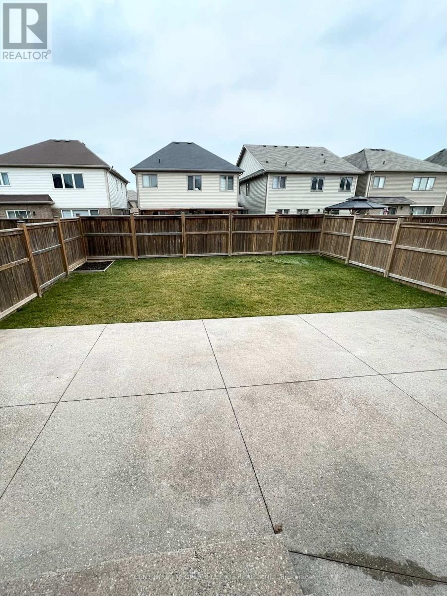 7692 Sycamore Drive, Niagara Falls, Ontario  L2H 0N6 - Photo 4 - X12742182