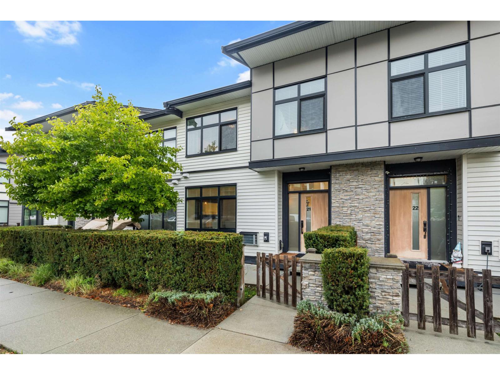 21 14057 60A AVENUE, Surrey, British Columbia