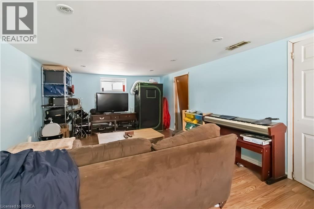 45 Brighton Avenue, Brantford, Ontario  N3S 1V8 - Photo 20 - 40801013