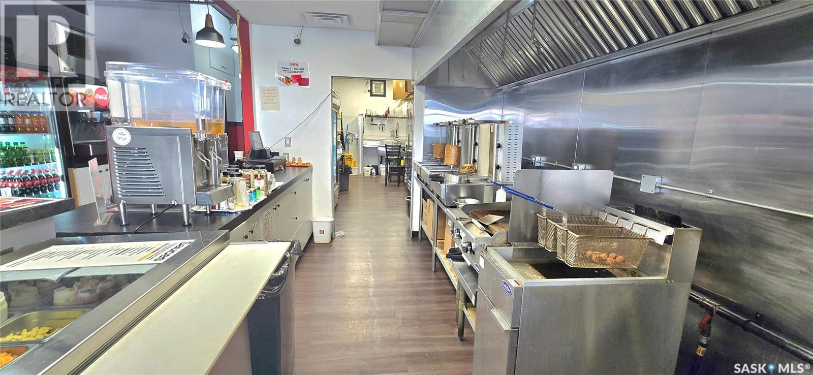 102 1st Avenue W, Assiniboia, Saskatchewan  S0H 0B0 - Photo 10 - SK027650