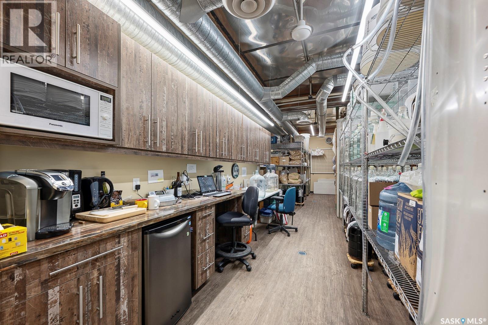 100 2300 Dewdney Avenue, Regina, Saskatchewan  S4R 1H5 - Photo 11 - SK027601