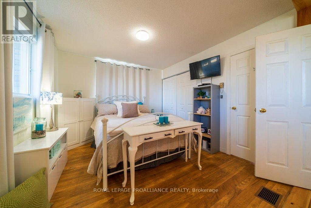 26 Dollar Crescent, Greater Napanee, Ontario  K7R 3K7 - Photo 17 - X12585842