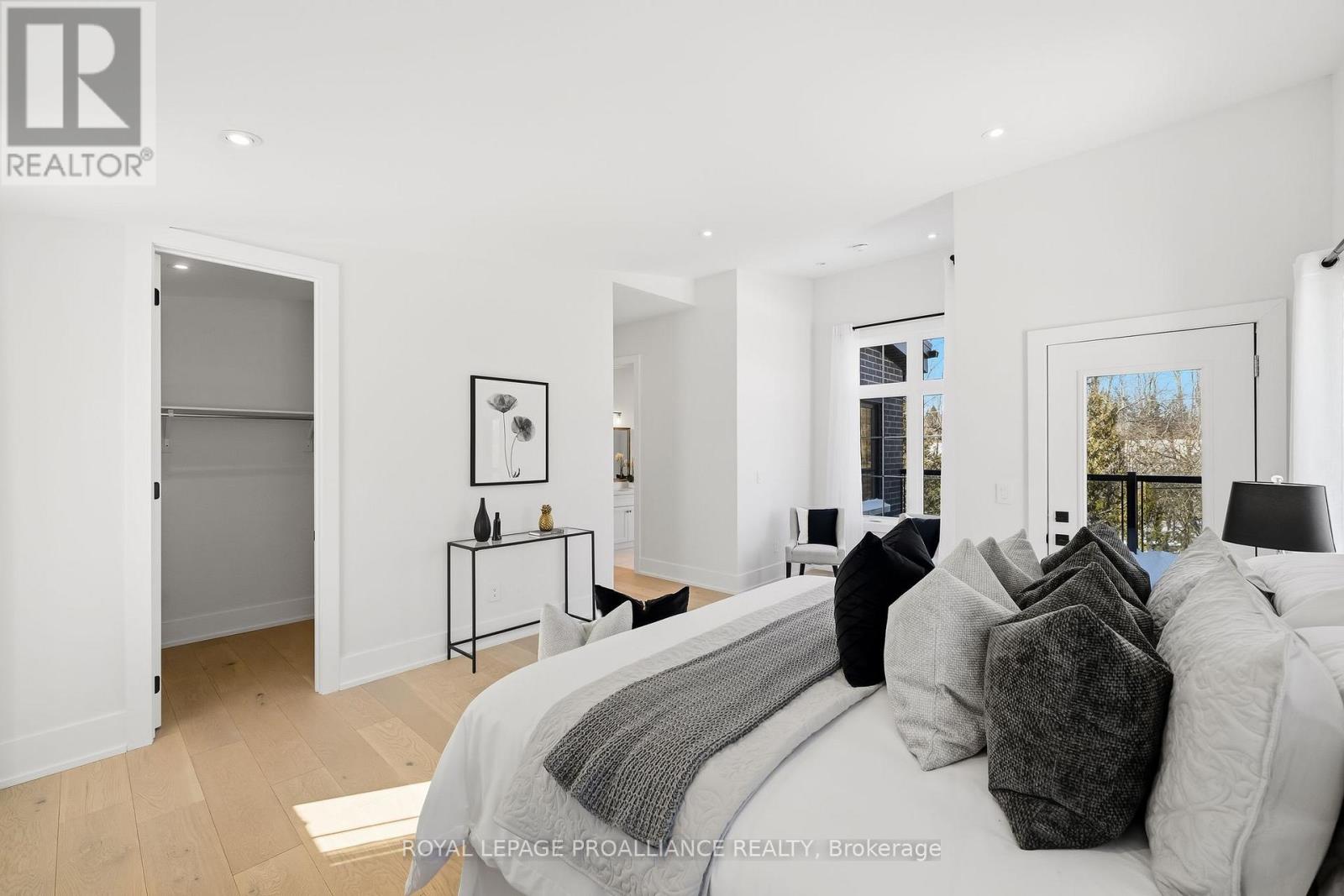 213 Suzanne Mess Boulevard, Cobourg, Ontario  K9A 3L3 - Photo 33 - X12739620