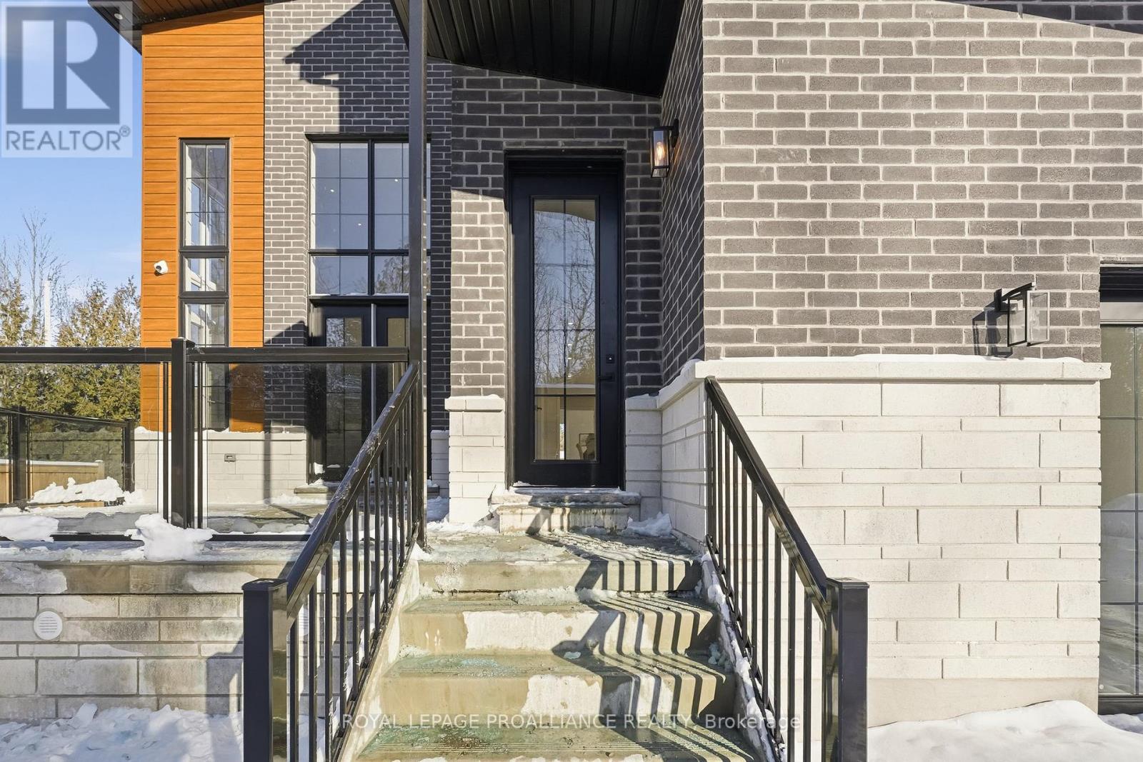 213 Suzanne Mess Boulevard, Cobourg, Ontario  K9A 3L3 - Photo 46 - X12739620