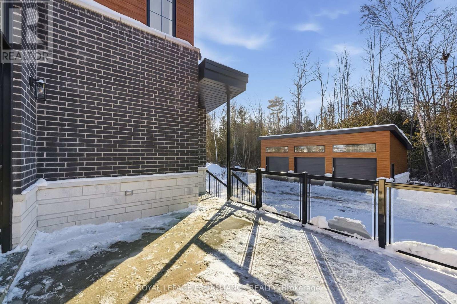 213 Suzanne Mess Boulevard, Cobourg, Ontario  K9A 3L3 - Photo 42 - X12739620