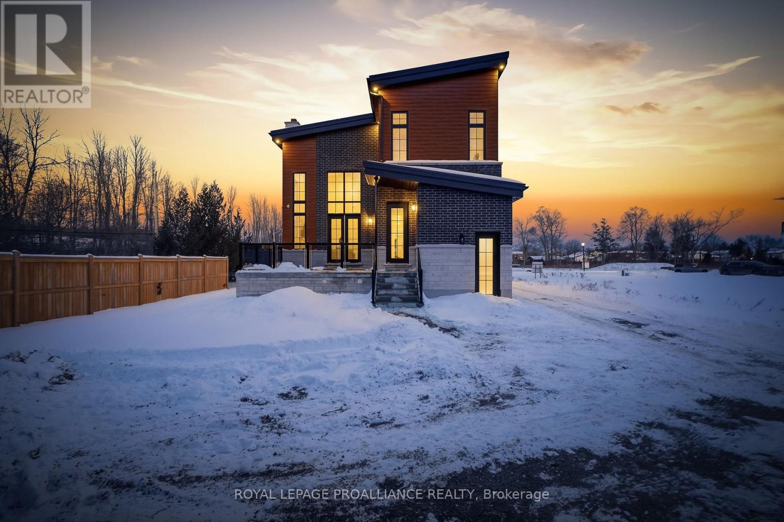 213 Suzanne Mess Boulevard, Cobourg, Ontario  K9A 3L3 - Photo 44 - X12739620