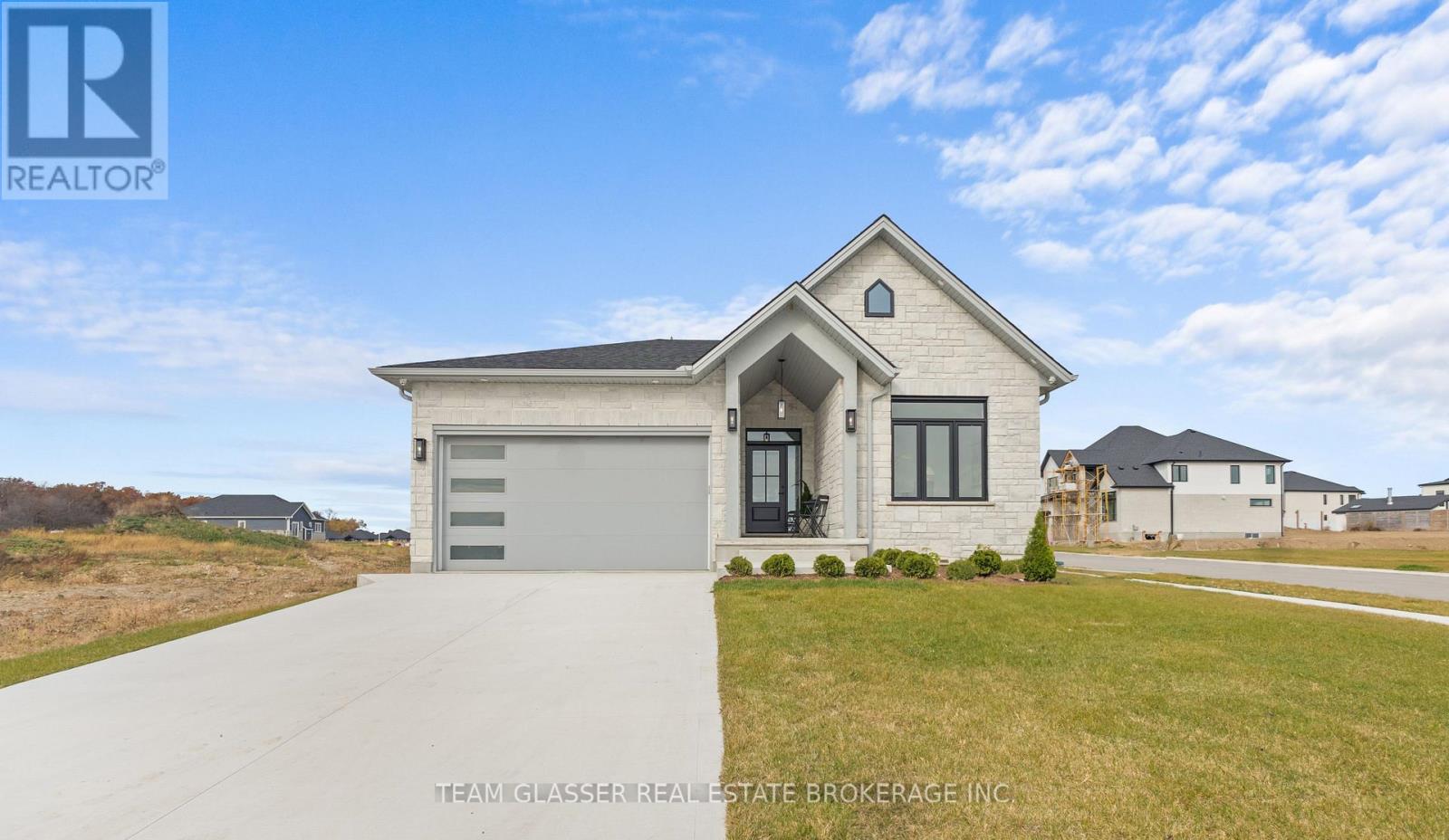 70 BENNER BOULEVARD, Middlesex Centre, Ontario