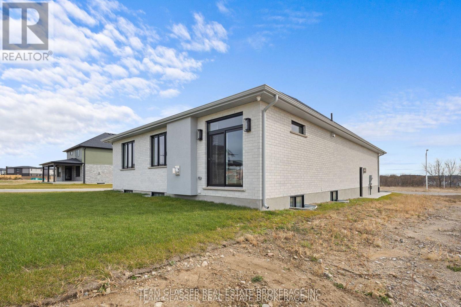 70 Benner Boulevard, Middlesex Centre, Ontario N0L 1R0 - Photo 17 - X12737842