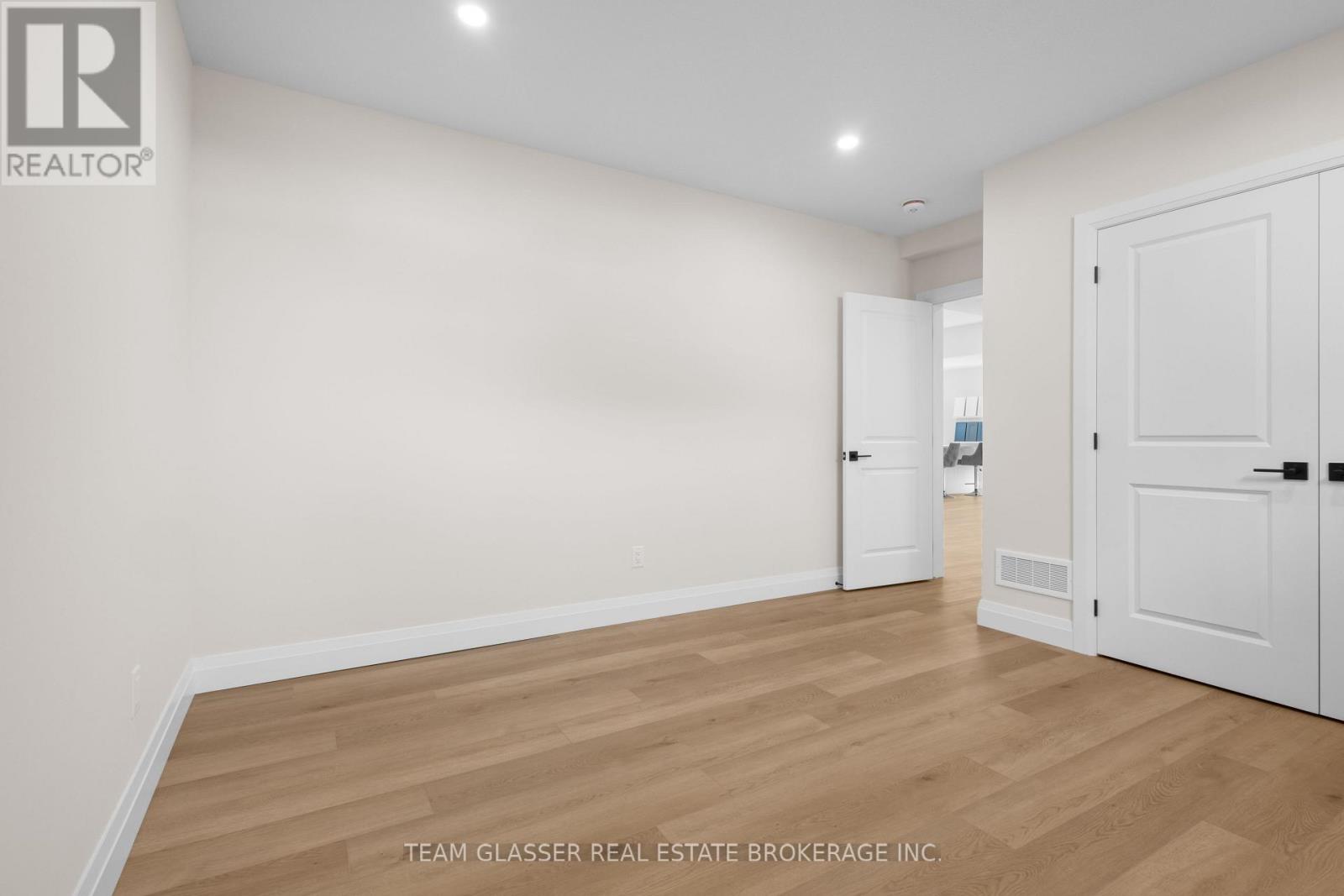 70 Benner Boulevard, Middlesex Centre, Ontario N0L 1R0 - Photo 23 - X12737842