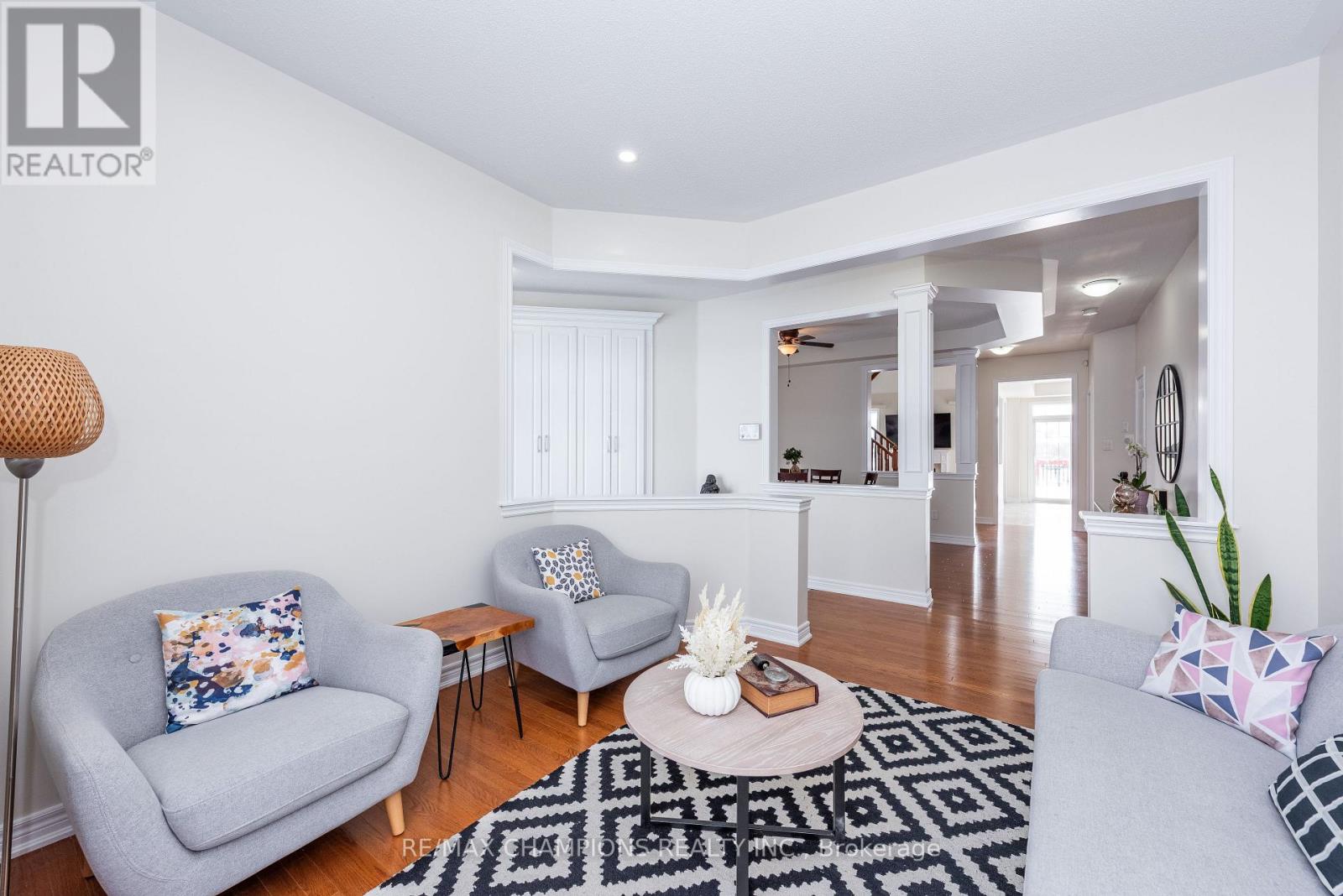 14 Naperton Drive, Brampton, Ontario  L6R 0Z5 - Photo 7 - W12741740