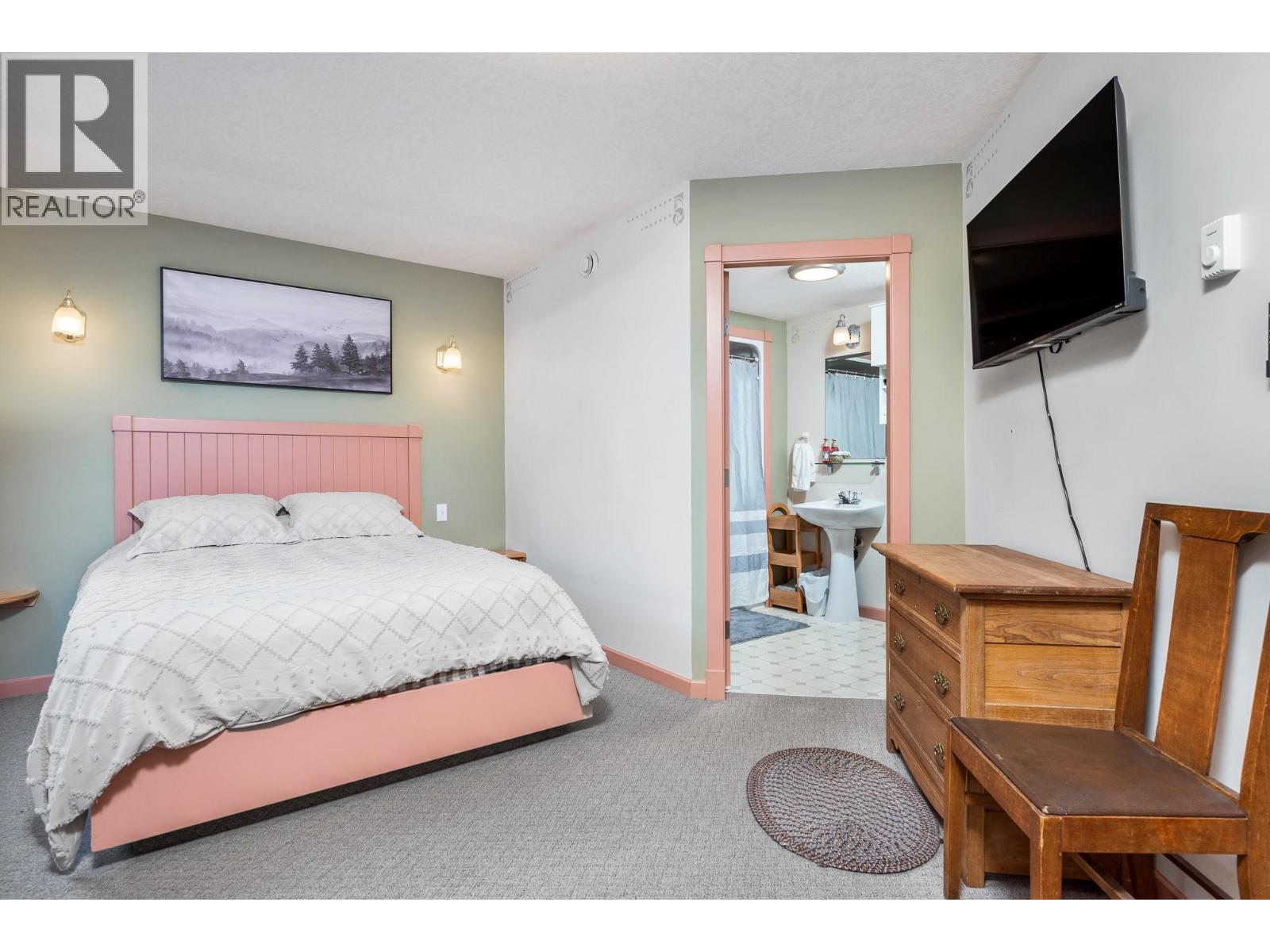 205 Monashee Road, Silver Star, British Columbia  V1B 0S5 - Photo 36 - 10374250