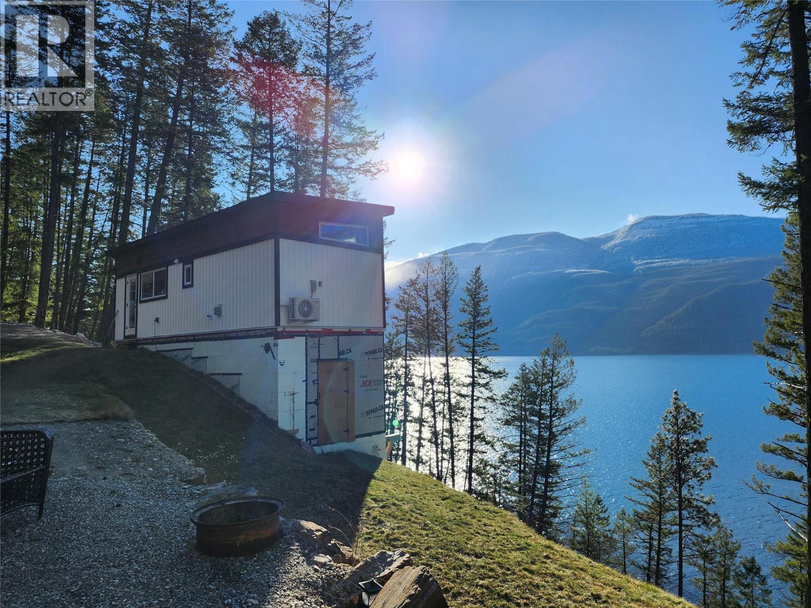 1429 Salisbury Lane N, Argenta, British Columbia