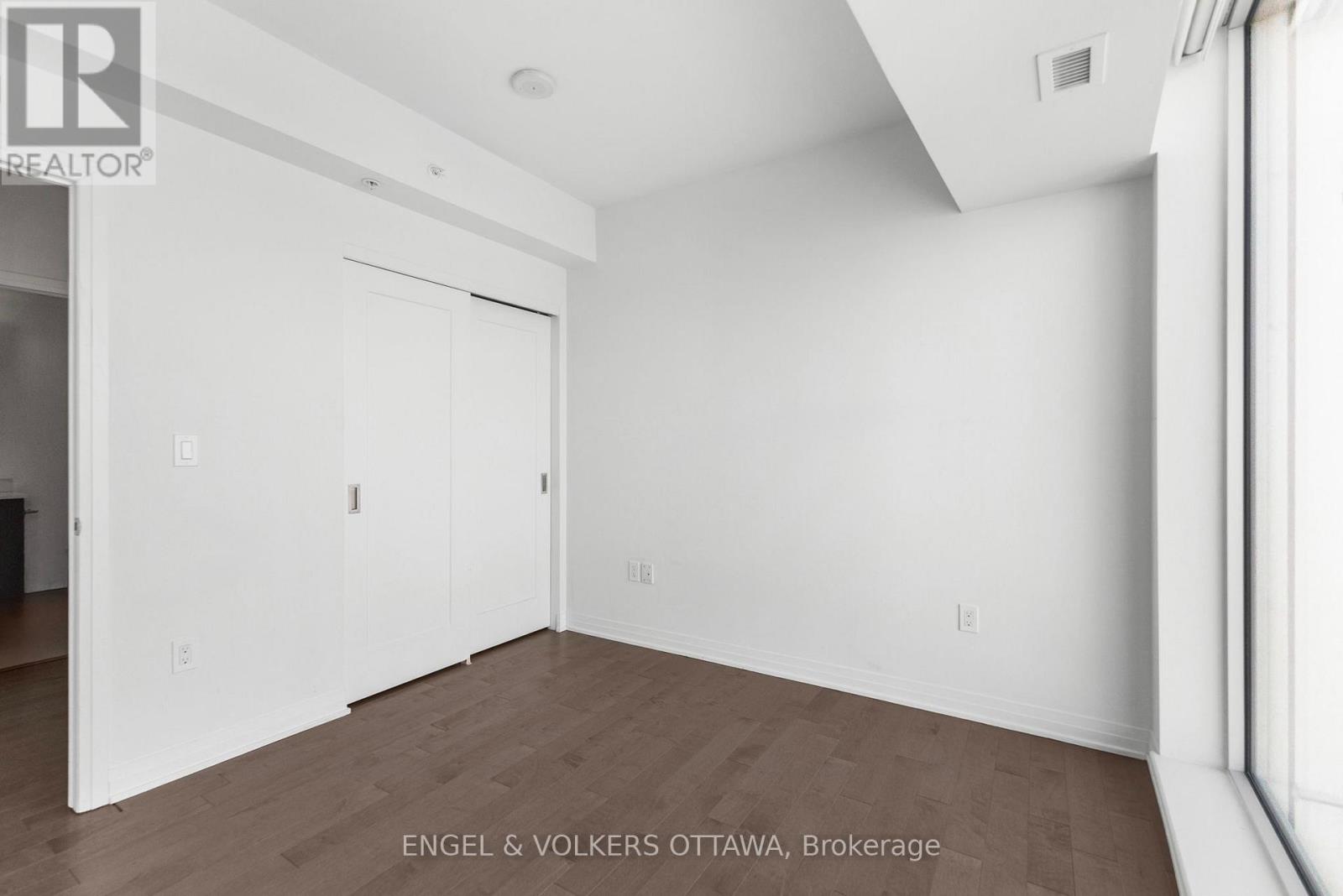 2009 - 805 Carling Avenue, Ottawa, Ontario  K1S 5W9 - Photo 14 - X12717440