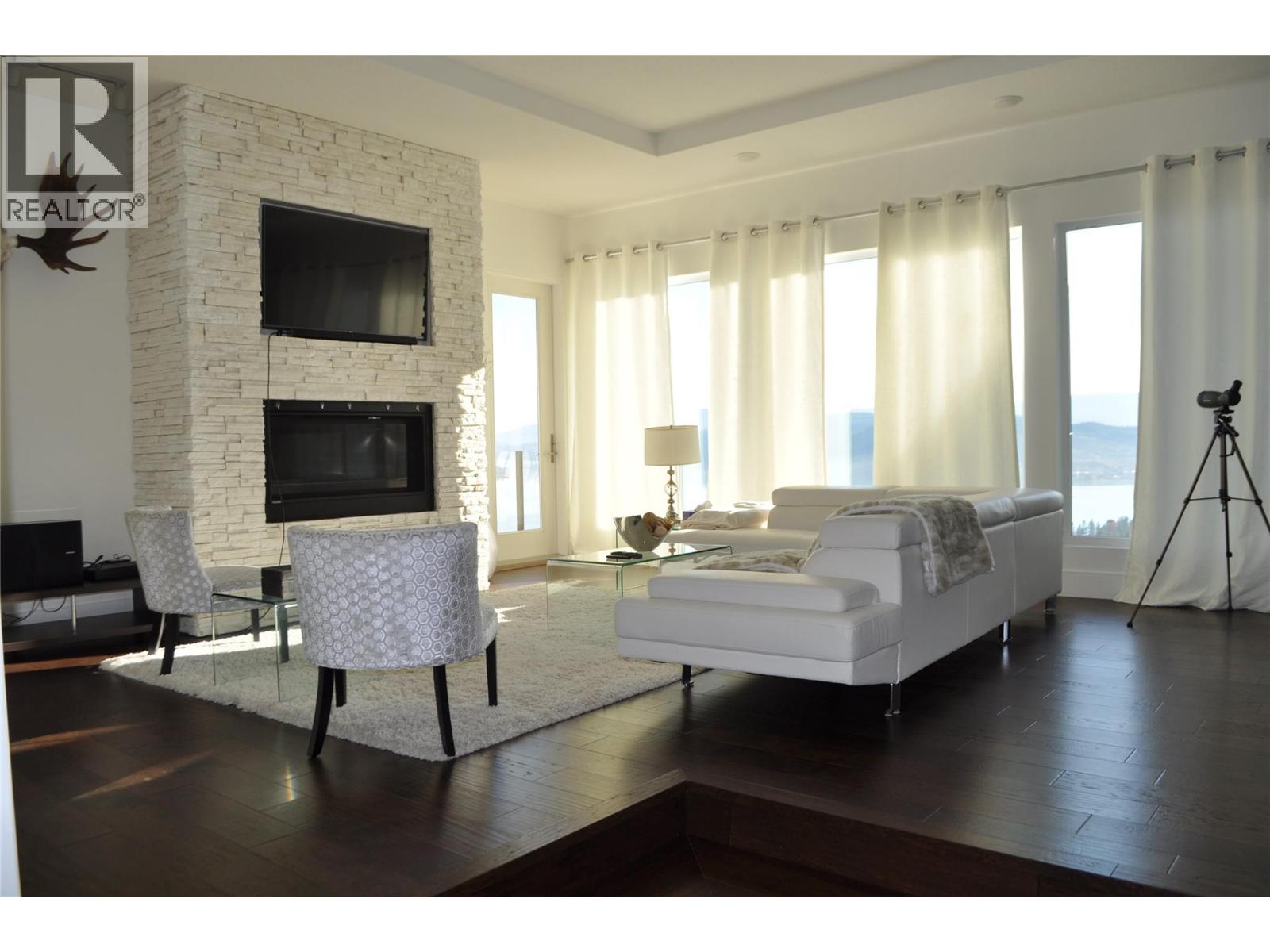 1843 Diamond View Drive, West Kelowna, British Columbia  V1Z 4B7 - Photo 2 - 10373021