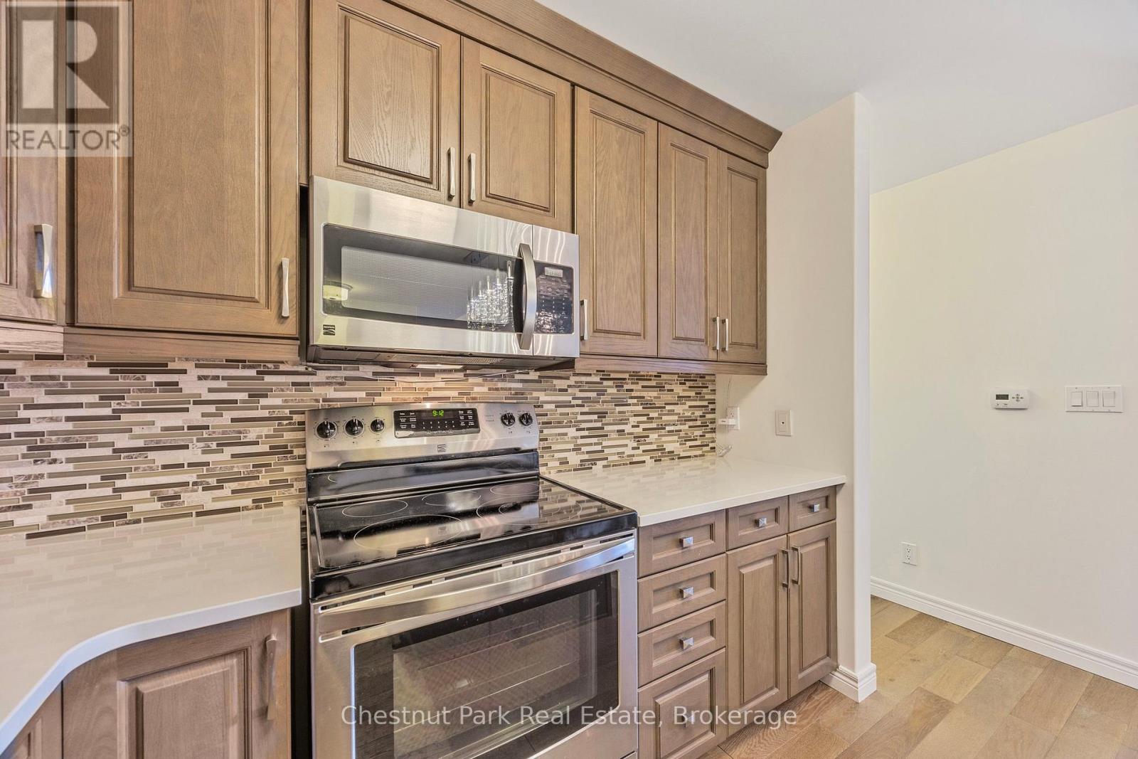 304 - 1 Chamberlain Crescent, Collingwood, Ontario  L9Y 0X7 - Photo 10 - S12742462