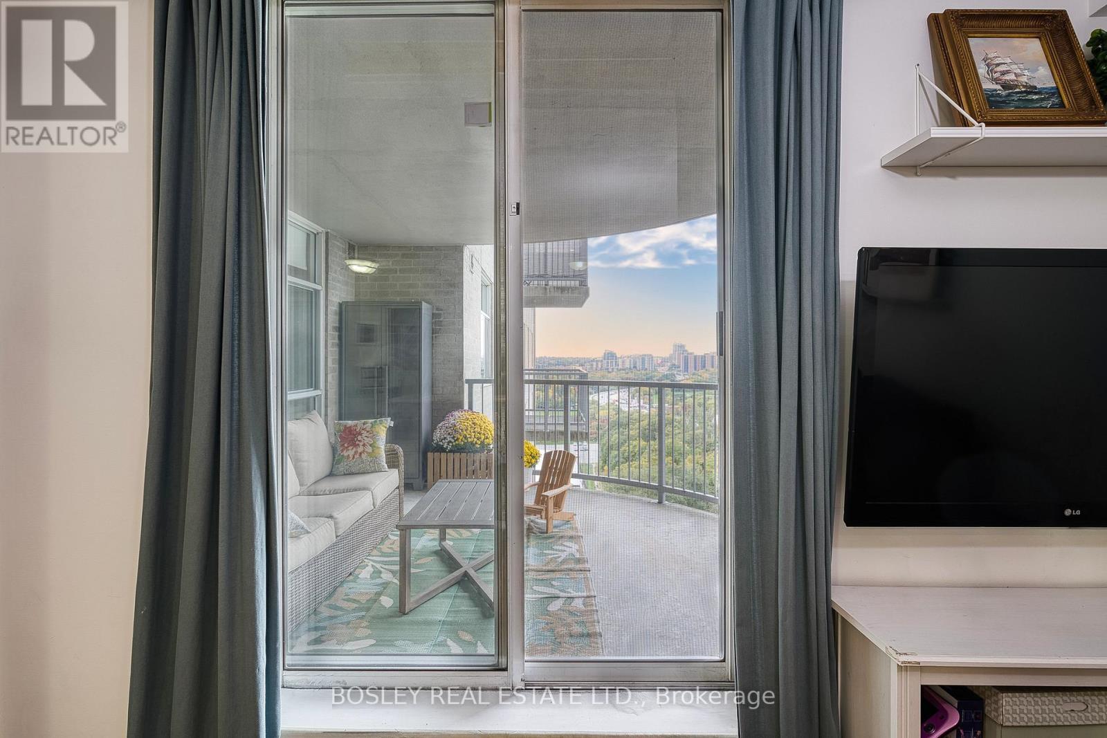 1106 - 3559 Eglinton Avenue W, Toronto, Ontario  M6M 5C6 - Photo 10 - W12712512