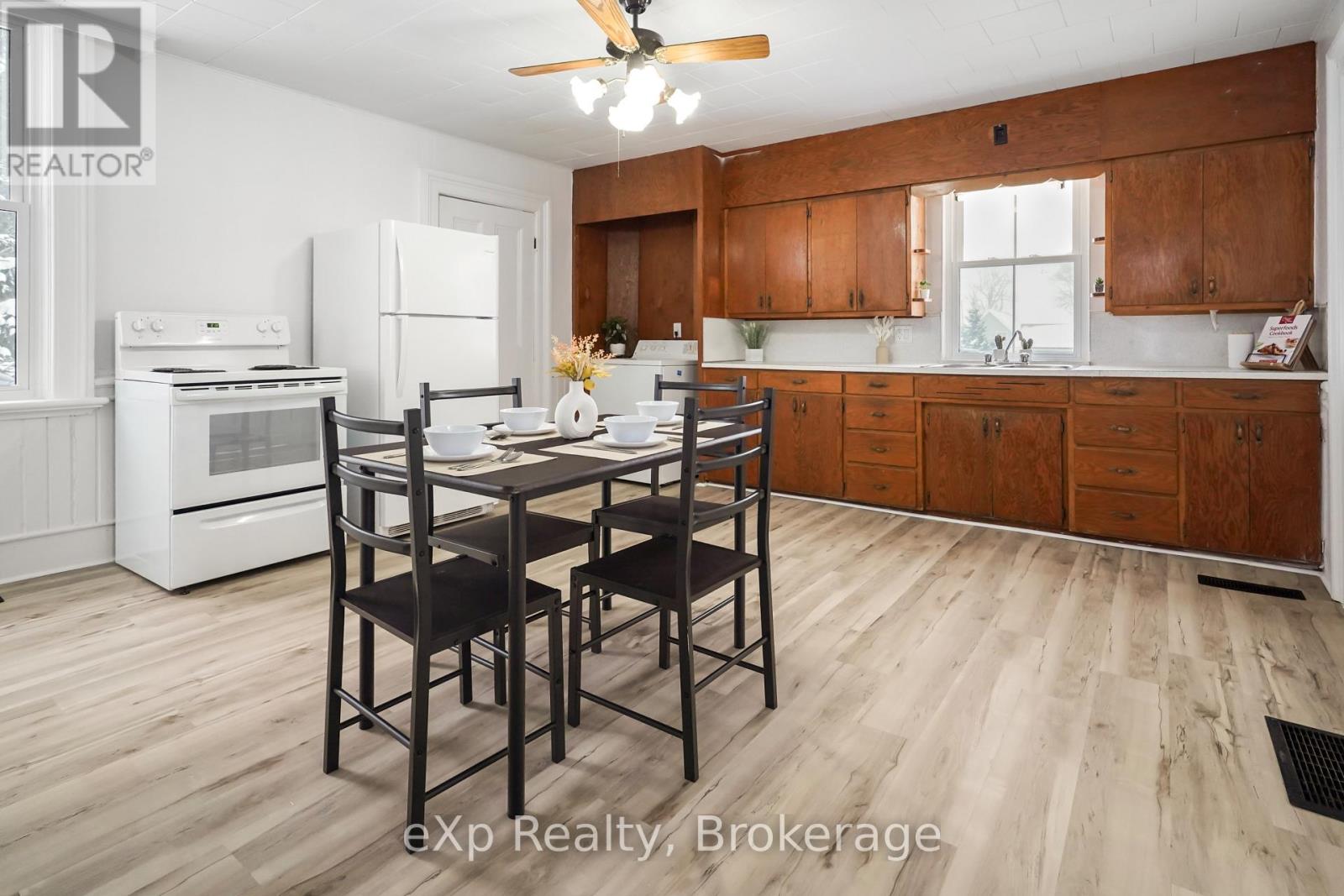 25 Ann Street S, Minto, Ontario  N0G 1M0 - Photo 7 - X12742442