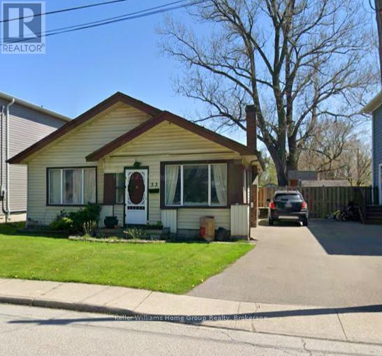 22 CLAIRE AVENUE, Hamilton, Ontario