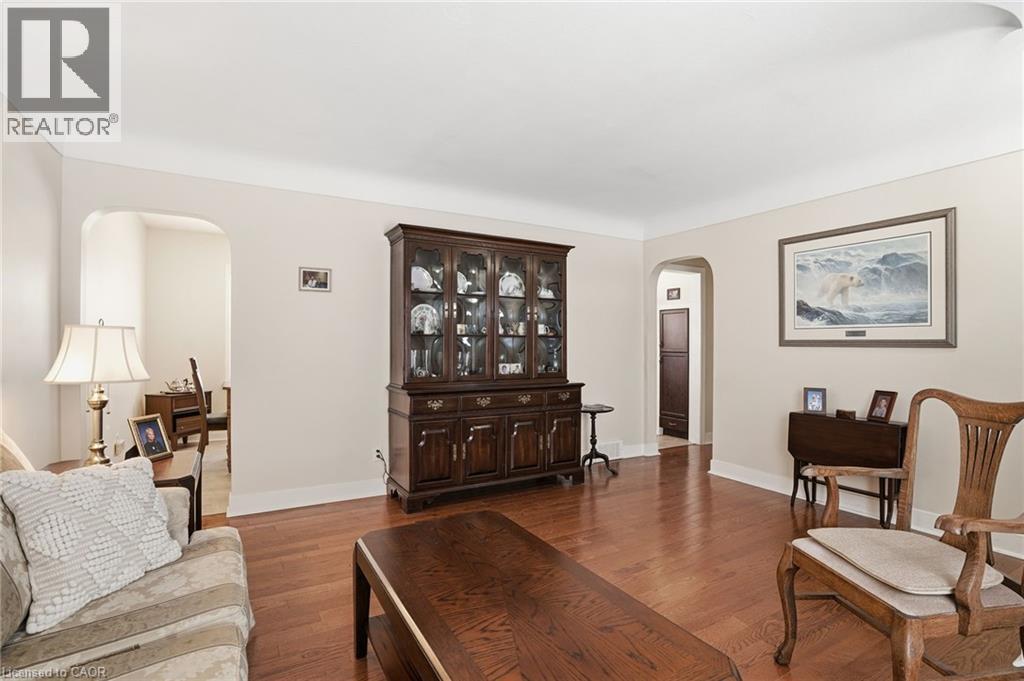 77 Jacobson Avenue, St. Catharines, Ontario  L2T 3A2 - Photo 6 - 40801880