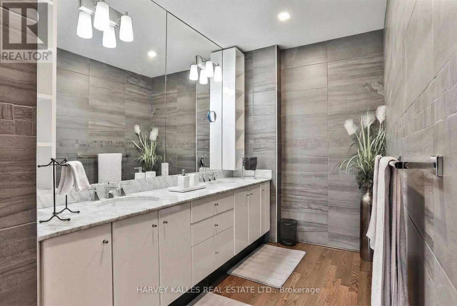 2701 - 300 Bloor Street E, Toronto, Ontario  M4W 3Y2 - Photo 28 - C12738490