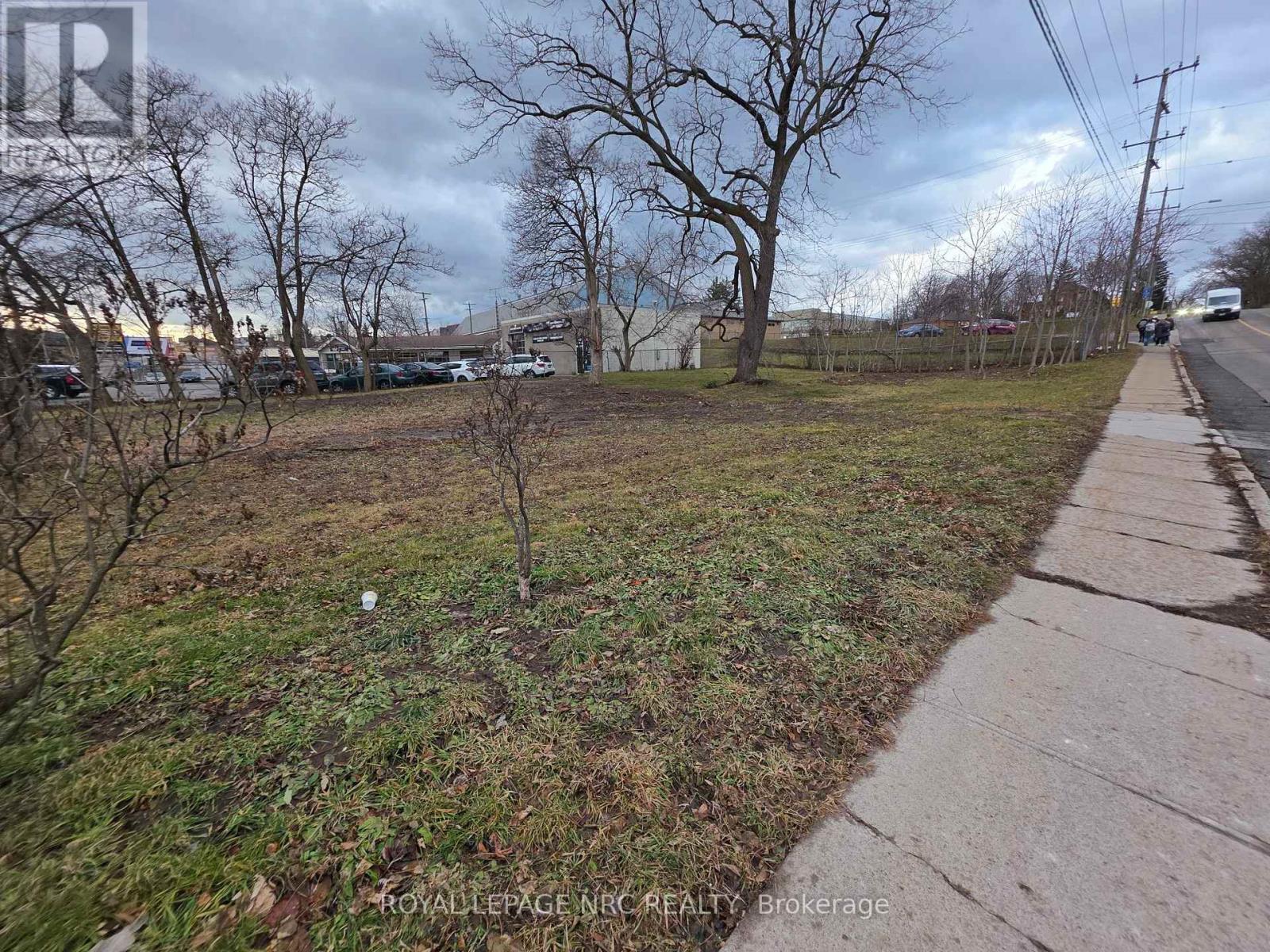 57 & 59 Ormond Street N, Thorold, Ontario  L2V 1Z3 - Photo 5 - X12742250