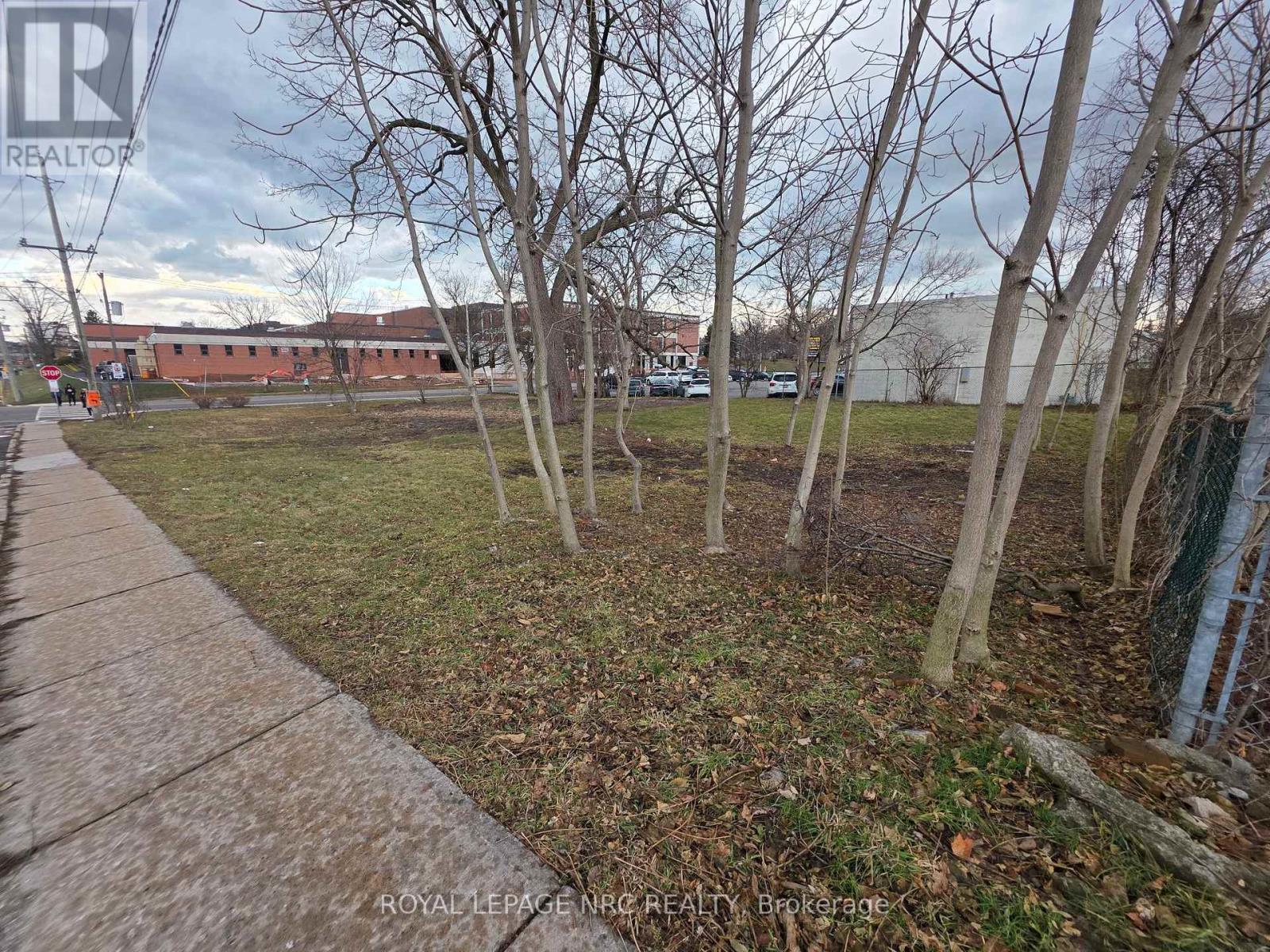 57 & 59 Ormond Street N, Thorold, Ontario  L2V 1Z3 - Photo 6 - X12742250