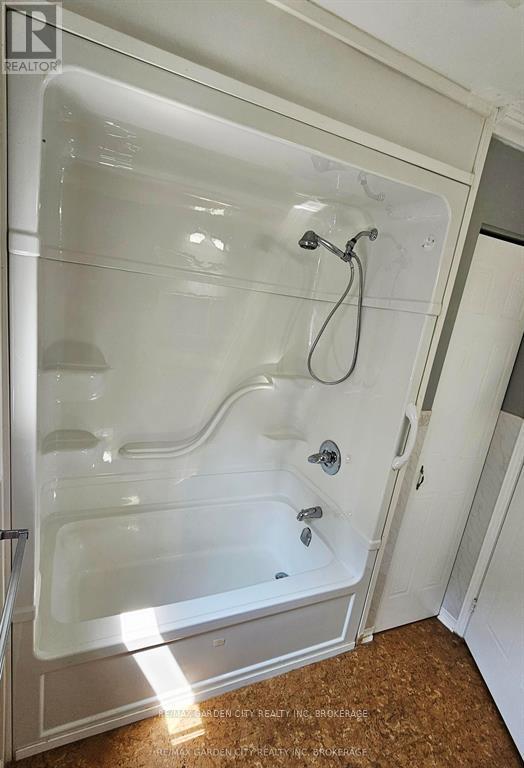 45 - 122 Bunting Road, St. Catharines, Ontario  L2P 3X7 - Photo 13 - X12742364