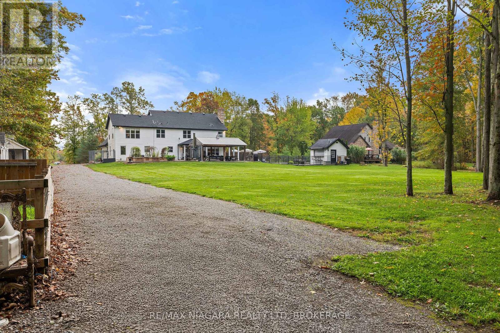 51268 Tunnacliffe Road S, Wainfleet, Ontario  L0S 1V0 - Photo 4 - X12742392