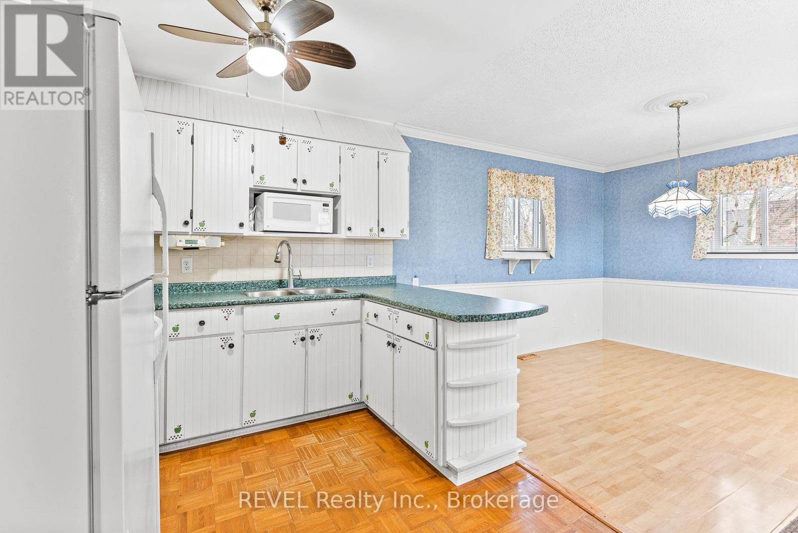 7962 Booth Street, Niagara Falls, Ontario  L2H 1E8 - Photo 12 - X12742410