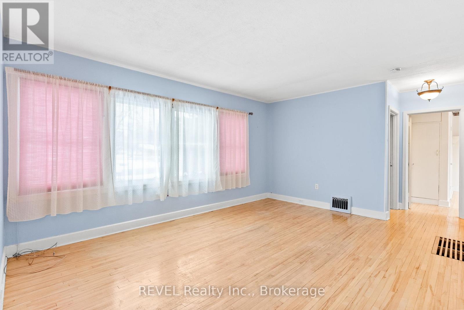 7962 Booth Street, Niagara Falls, Ontario  L2H 1E8 - Photo 14 - X12742410