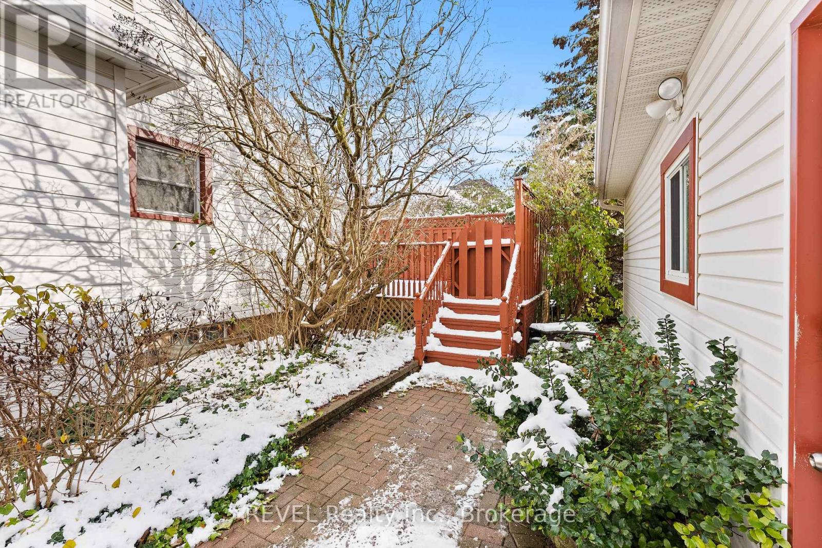 7962 Booth Street, Niagara Falls, Ontario  L2H 1E8 - Photo 4 - X12742410