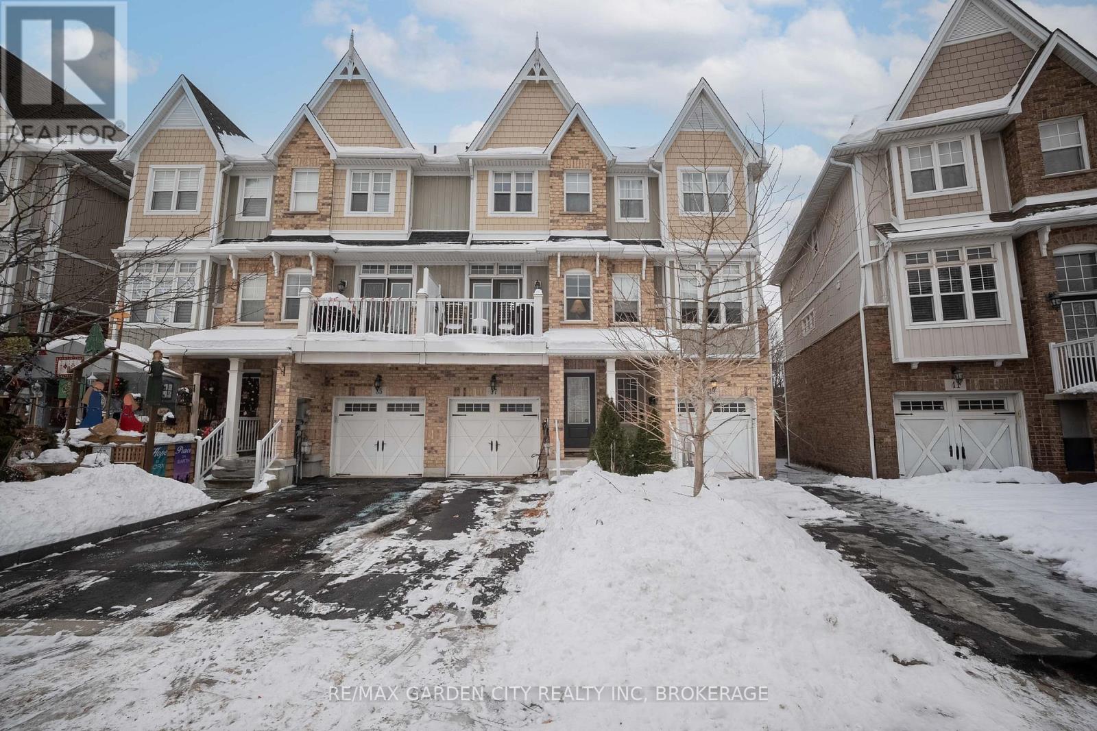 37 Durksen Drive, St. Catharines, Ontario  L2R 0A7 - Photo 1 - X12742412