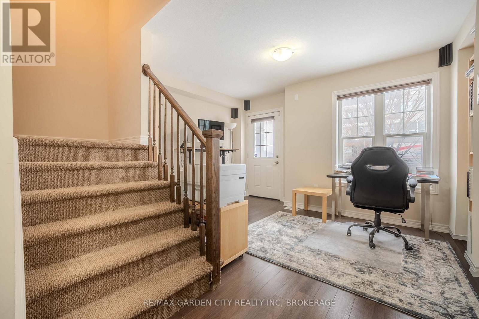 37 Durksen Drive, St. Catharines, Ontario  L2R 0A7 - Photo 4 - X12742412