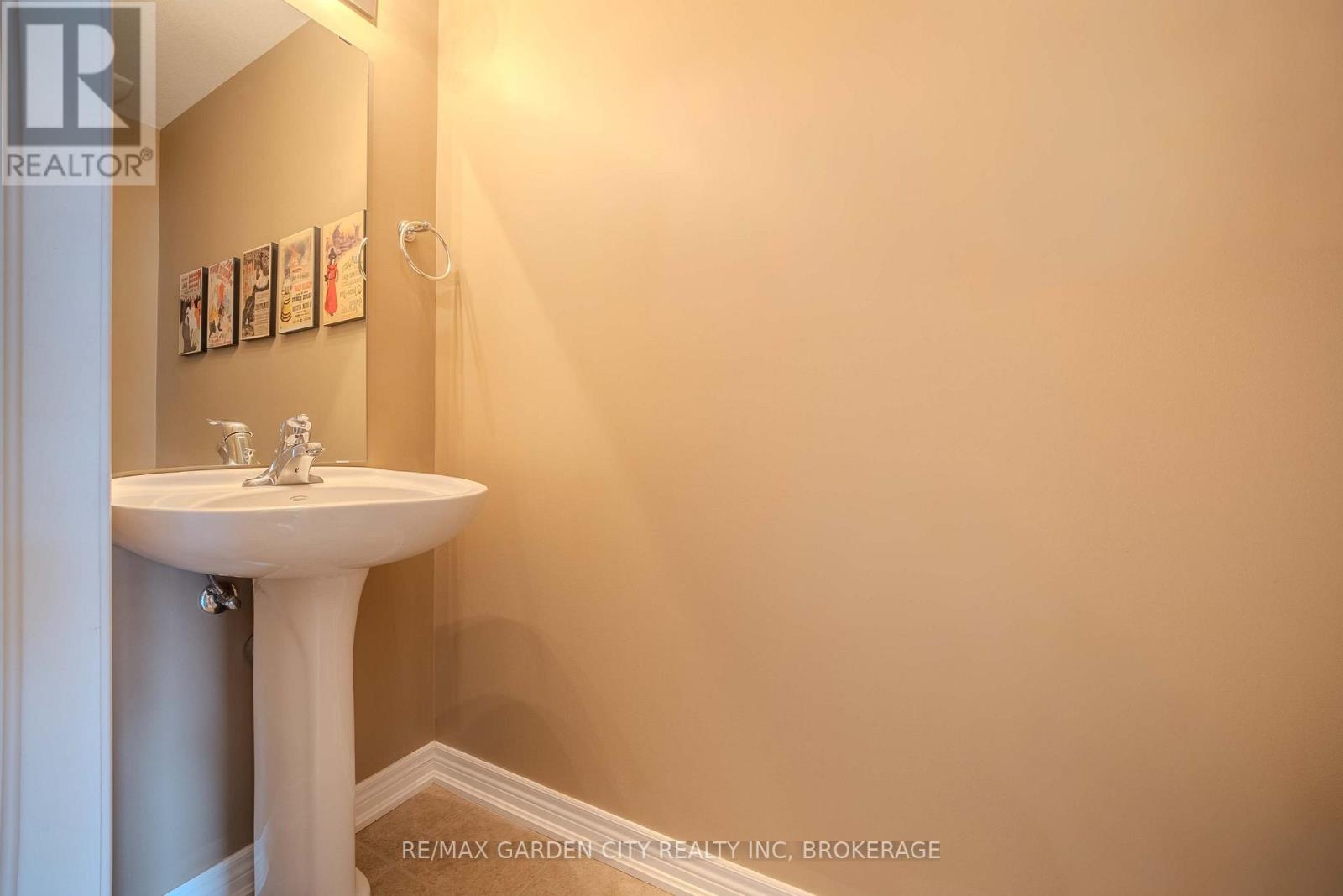 37 Durksen Drive, St. Catharines, Ontario  L2R 0A7 - Photo 7 - X12742412