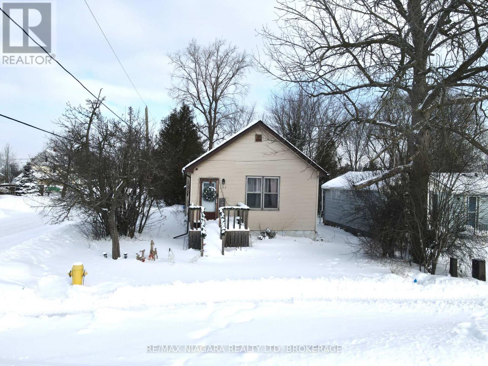 87 Lavinia Street, Fort Erie, Ontario  L2A 2C9 - Photo 1 - X12742448