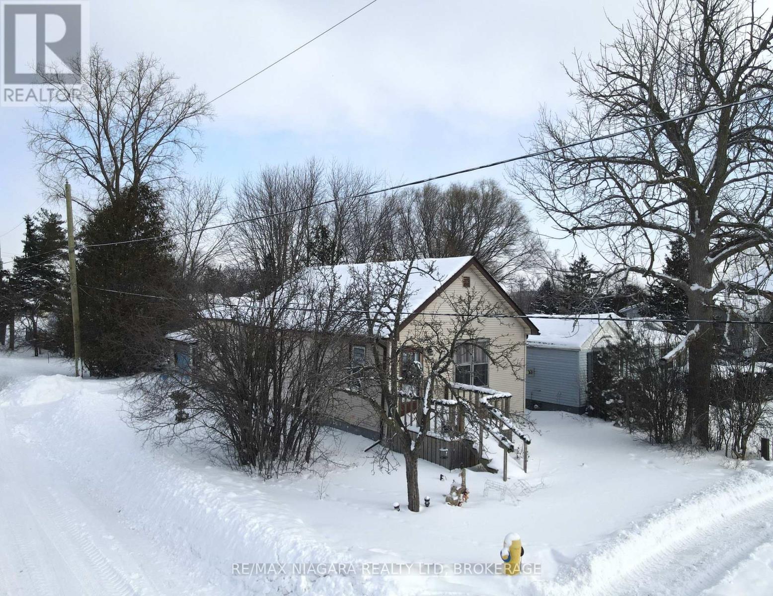 87 Lavinia Street, Fort Erie, Ontario  L2A 2C9 - Photo 2 - X12742448