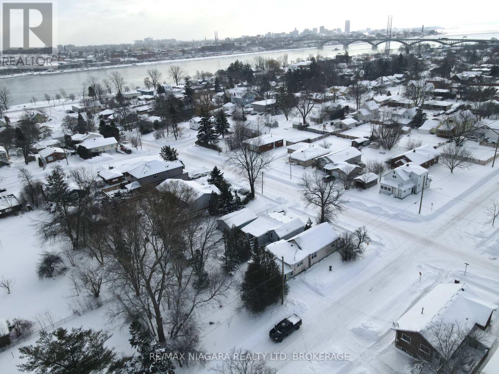 87 Lavinia Street, Fort Erie (Central), Ontario  L2A 2C9 - Photo 22 - X12742448